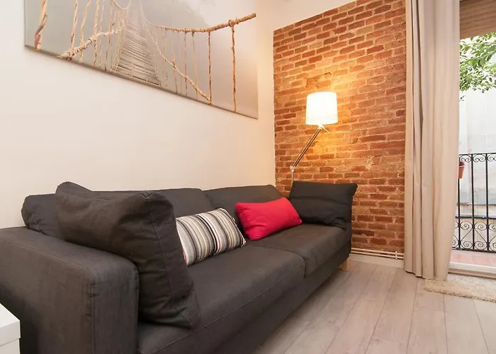 Charming Gracia 2 Bedrooms